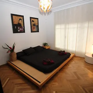 Nuevo Balmes Nocleg ze śniadaniem